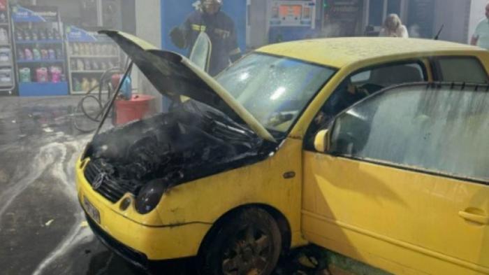 Οδηγός μπήκε με φλεγόμενο αμάξι σε βενζινάδικο στη Μεσογείων! 